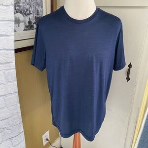 Tek gear dry Tek men XL short sleeve Crewneck activewear workout shirt navy blu